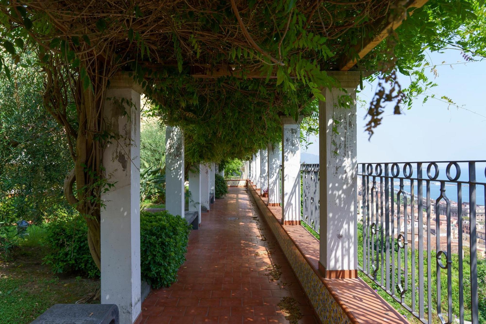 Suite Aphrodite - Exclusive Flat Salerno Exteriör bild