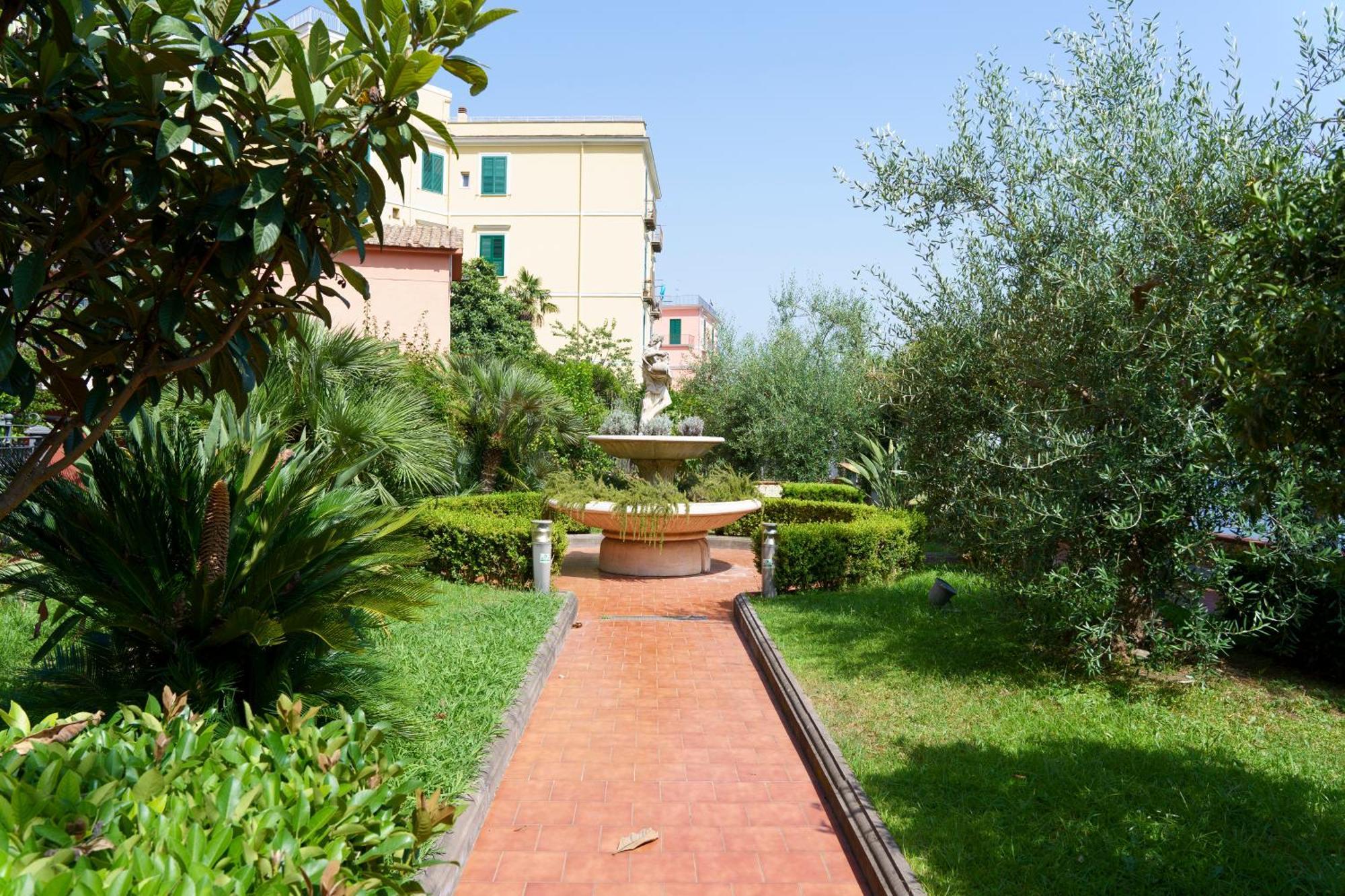Suite Aphrodite - Exclusive Flat Salerno Exteriör bild