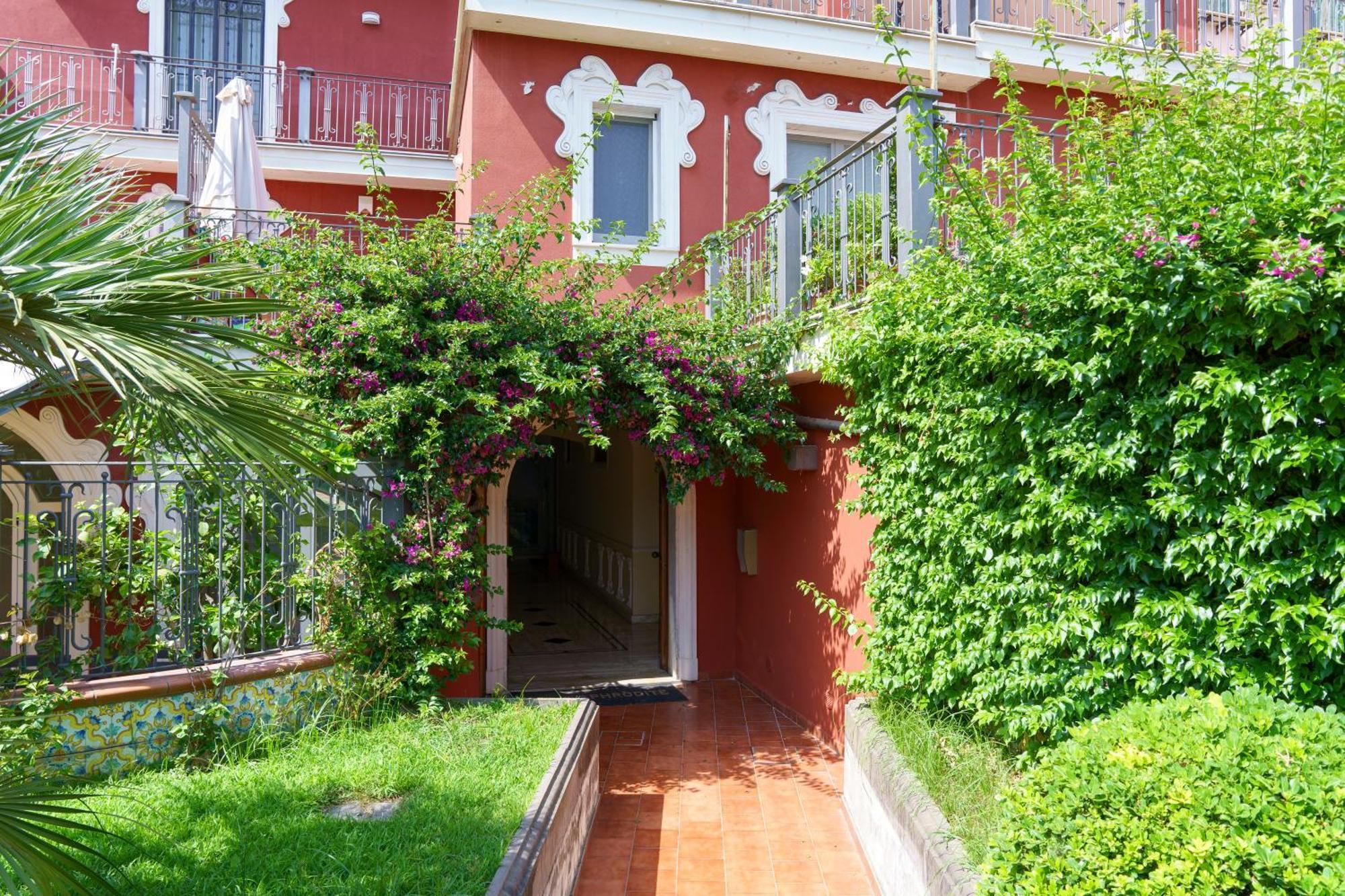 Suite Aphrodite - Exclusive Flat Salerno Exteriör bild